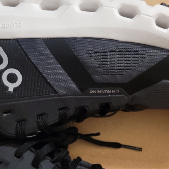 On running sneakers Cloudrunner 2 - Picture 9 of 15